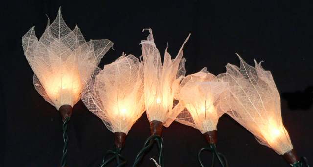 White Liladee Lily Flower Petal - fairy LED lights